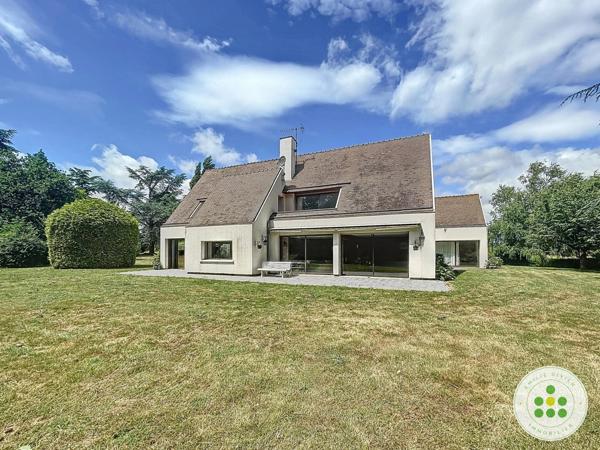 Maison 8 pièces - 330 m²