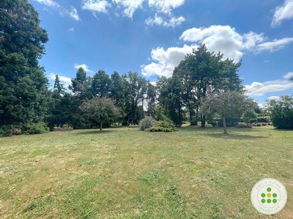 Maison 8 pièces - 330 m²