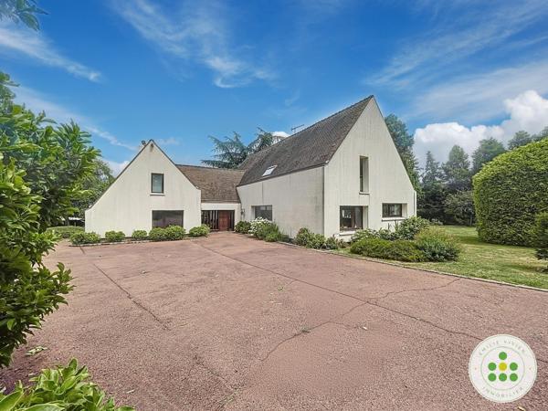 Maison 8 pièces - 330 m²