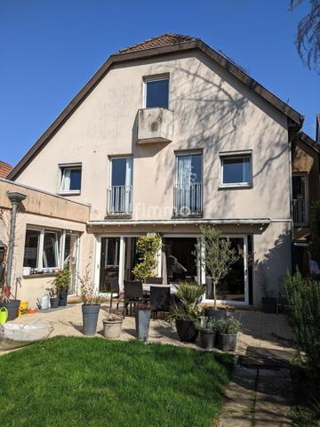 Ensemble Immobilier 11 pièces 285 m²