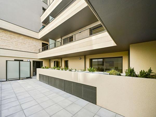 Appartement T3 Avec terrasse et Parking bord de Loire BAISSE DE PRIX