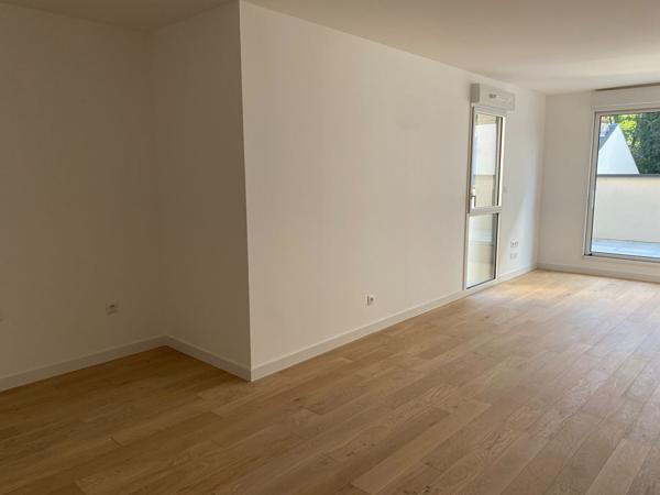 Appartement T3 Avec terrasse et Parking bord de Loire BAISSE DE PRIX