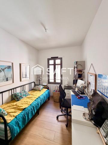 Bel appartement rénové, centre ville, avec ascenseur, place de parking couverte et balcon!