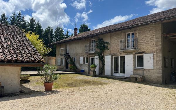 Maison à vendre    5 pièces •  Bourg-en-Bresse