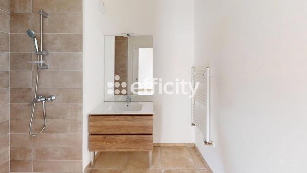 Appartement
         2 pièces
        - 42 m² Exclusivité 175 000 € *