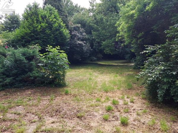 Maison bourgeoise de 255 M² avec appartement T4 loué de 110 M² - 418 000 €