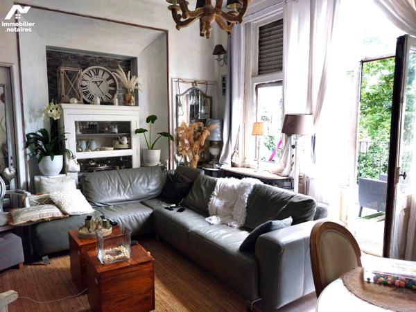 Maison bourgeoise de 255 M² avec appartement T4 loué de 110 M² - 418 000 €