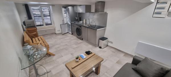 Callas (83830) - Souplex - Rénovation récente - centre-ville