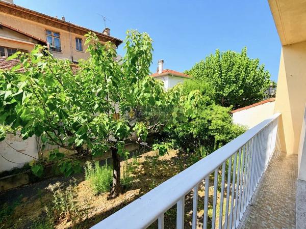 Vente                                                      Appartement
                        
                     1 pièces                      26 m2                     à Saint-Raphaël