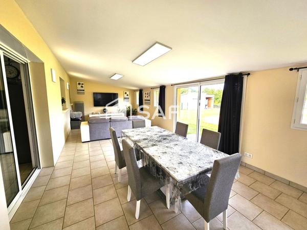 Maison plain-pied 4 chambres 182 m² + 80 m² de garage.