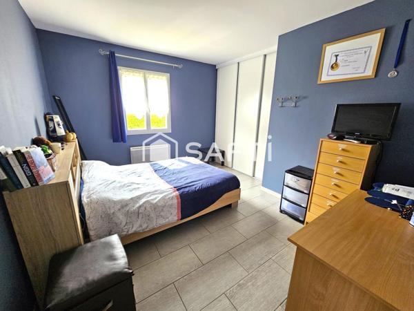 Maison plain-pied 4 chambres 182 m² + 80 m² de garage.