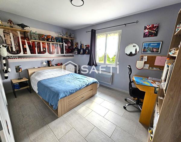 Maison plain-pied 4 chambres 182 m² + 80 m² de garage.