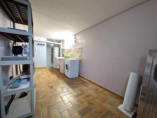 STOP AFFAIRE Centre ville Maison La Londe Les Maures  4 pièces +Grand Garage