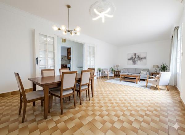 STOP AFFAIRE Centre ville Maison La Londe Les Maures  4 pièces +Grand Garage