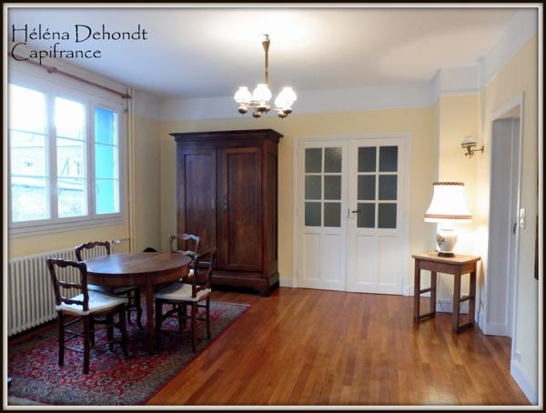 A vendre cette charmante maison de ville de 176 m² environ avec un jardin clos - Neufchâtel en Bray.