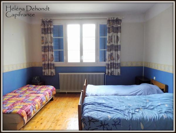 A vendre cette charmante maison de ville de 176 m² environ avec un jardin clos - Neufchâtel en Bray.