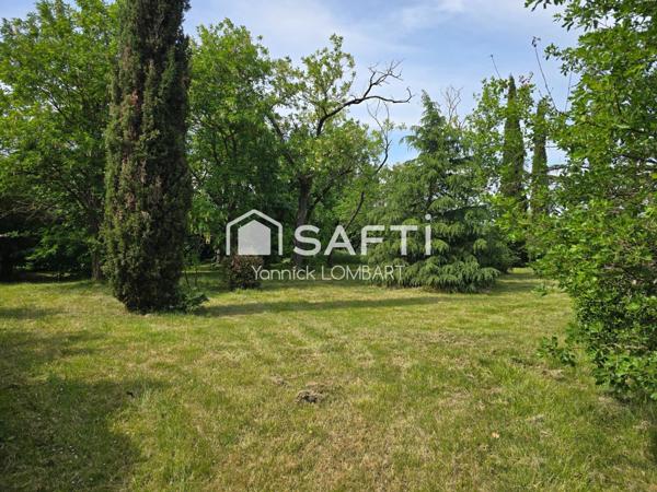 Maison familiale de 218 m² habitables sur 3000 m² de terrain arboré