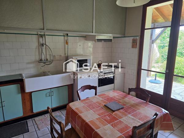 Maison familiale de 218 m² habitables sur 3000 m² de terrain arboré