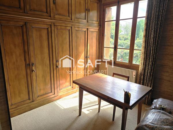 Maison familiale de 218 m² habitables sur 3000 m² de terrain arboré