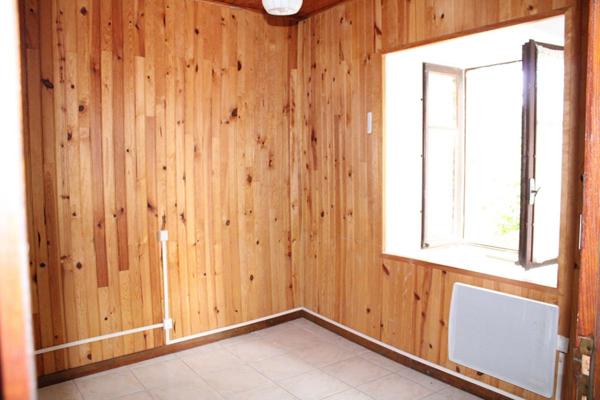 Maison  avec deux appartements, garage et jardins