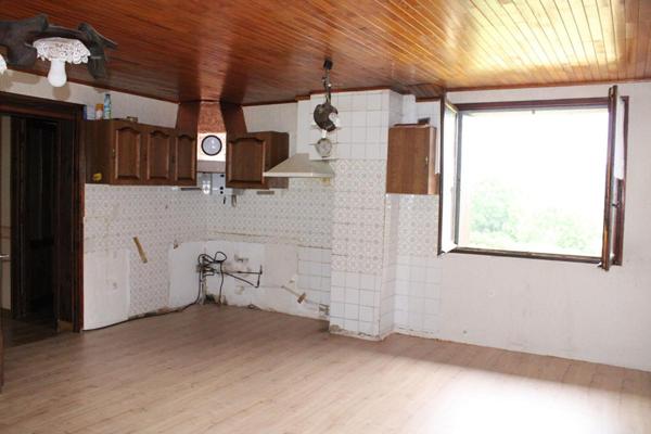 Maison  avec deux appartements, garage et jardins