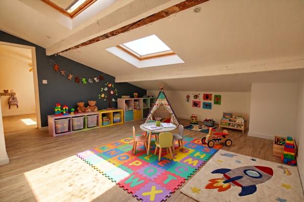 Bacalan – Maison en pierre 147 m² au sol – Jardin, piscine et garage