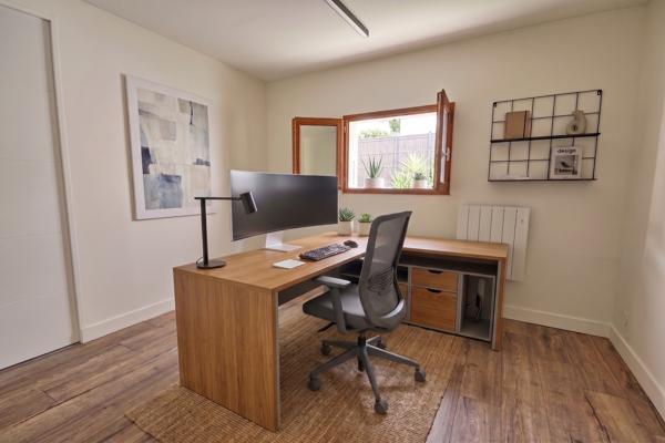 Bacalan – Maison en pierre 147 m² au sol – Jardin, piscine et garage