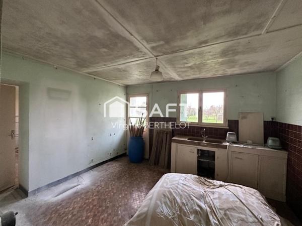 BEL ENSEMBLE IMMOBILIER COMPOSE DE 2 MAISONS EN PIERRE / TERRAIN CONSTRUCTIBLE  A  AIFFRES !