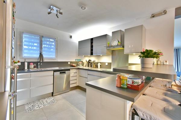 Maison à vendre 5 pièces BOUC BEL AIR (13)