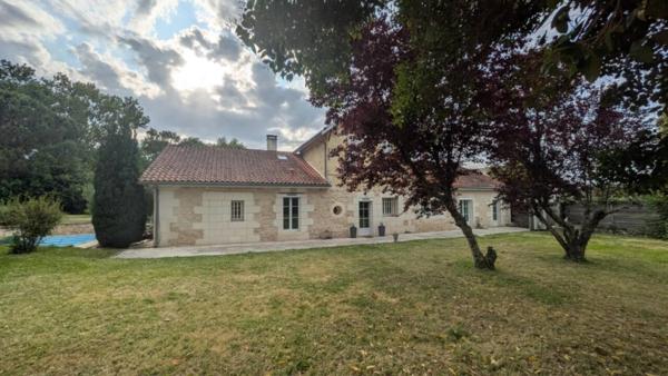 Maison à vendre 7 pièces de 245 m²