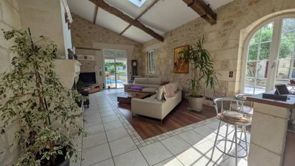 Maison à vendre 7 pièces de 245 m²