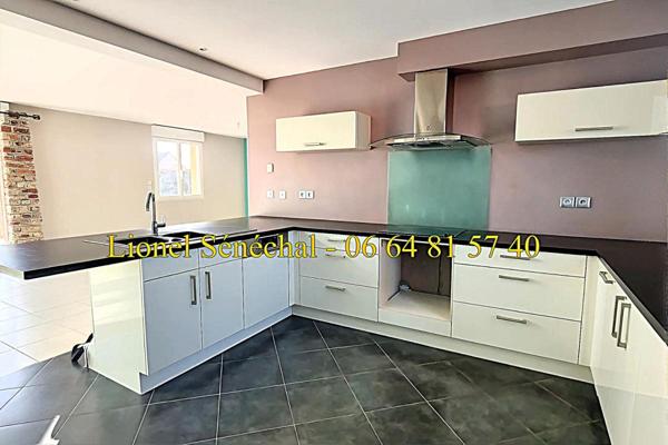 Maison lumineuse et peu énergivore de 8 pièces de 150 m2 (170 m2 au sol) sur une parcelle de plus de 600 m2