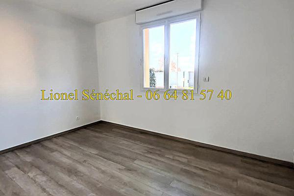 Maison lumineuse et peu énergivore de 8 pièces de 150 m2 (170 m2 au sol) sur une parcelle de plus de 600 m2