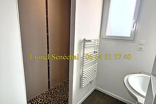 Maison lumineuse et peu énergivore de 8 pièces de 150 m2 (170 m2 au sol) sur une parcelle de plus de 600 m2