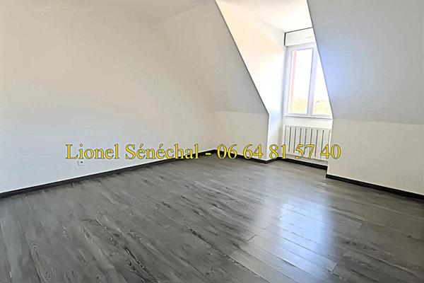 Maison lumineuse et peu énergivore de 8 pièces de 150 m2 (170 m2 au sol) sur une parcelle de plus de 600 m2