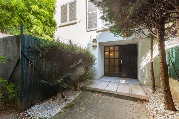 Appartement Courbevoie 1 pièce(s) 33 m2