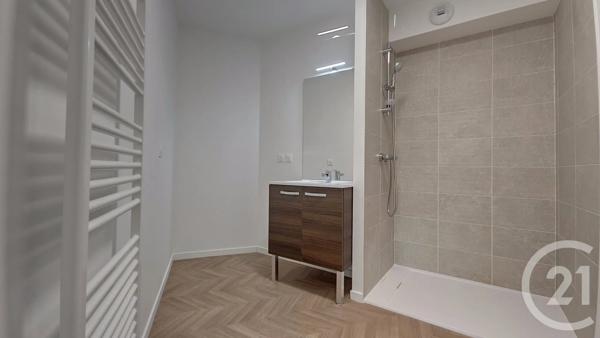 Appartement T3 à vendre  3 pièces - 64,68 m 2   THEIX NOYALO  - 56