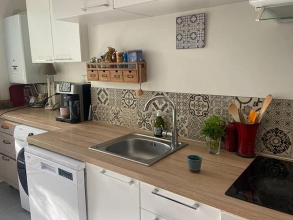 MAREUIL SUR LAY 85320 A 2 PAS D'INTERMARCHE VILLA PLAIN PIED 3 CHAMBRES AVEC GARAGE ET JARDIN CLOS