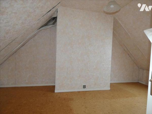 CHATEAUNEUF DU FAOU- Maison sur grand terrain