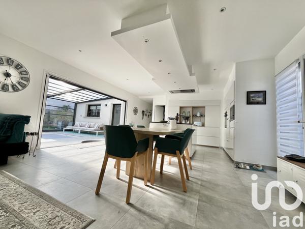 Maison 5 pièces de 142 m² à Saint-Germain-sur-Ay (50430)