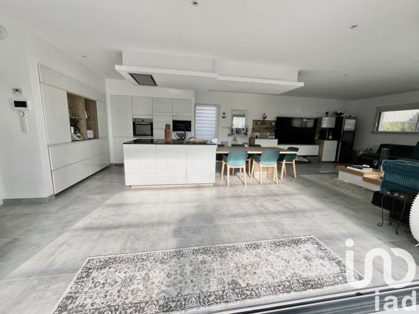 Maison 5 pièces de 142 m² à Saint-Germain-sur-Ay (50430)