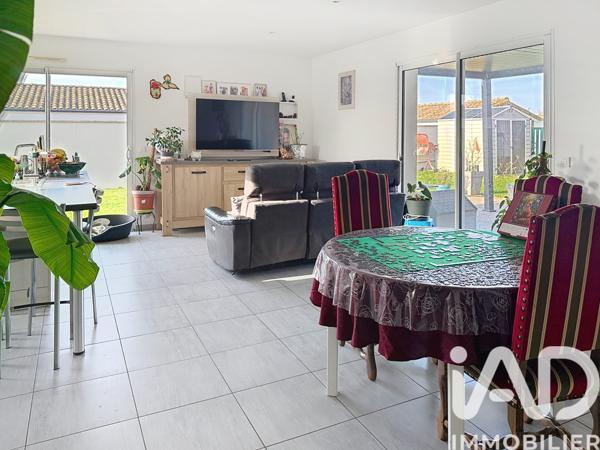 Maison à vendre 4 pièces 90 m² Surgères