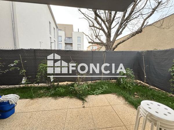 Location Appartement 2 pièces 47.73 m² - 41 RUE PARMENTIER Venissieux 69200