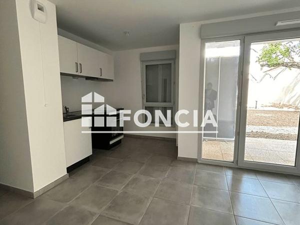 Location Appartement 2 pièces 47.73 m² - 41 RUE PARMENTIER Venissieux 69200