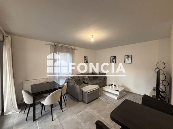 Location Appartement 2 pièces 47.73 m² - 41 RUE PARMENTIER Venissieux 69200