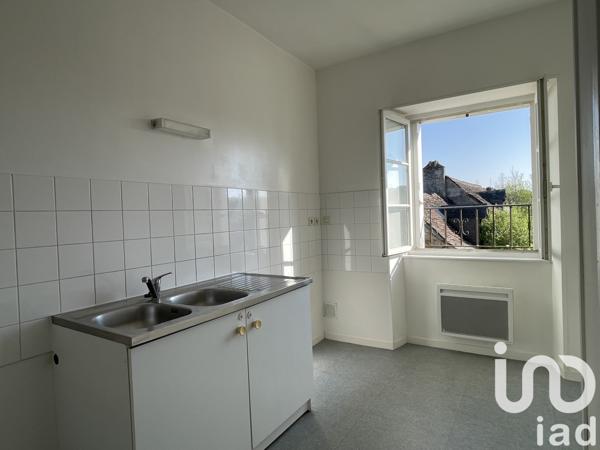 Immeuble à vendre 120 m² Neuillé-Pont-Pierre