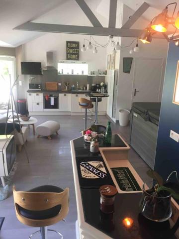 Maison d'habitation + gîte indépendant – Tollevast