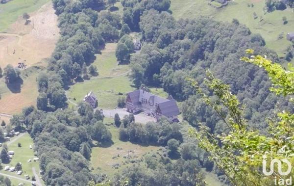 Appartement 2 pièces de 45 m² à Cauterets (65110)