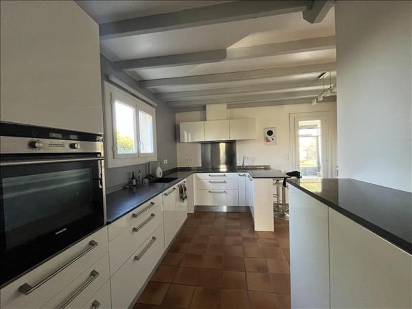 Maison à vendre |  Saint-Caprais-de-Bordeaux |  4 pièces | 128 m²