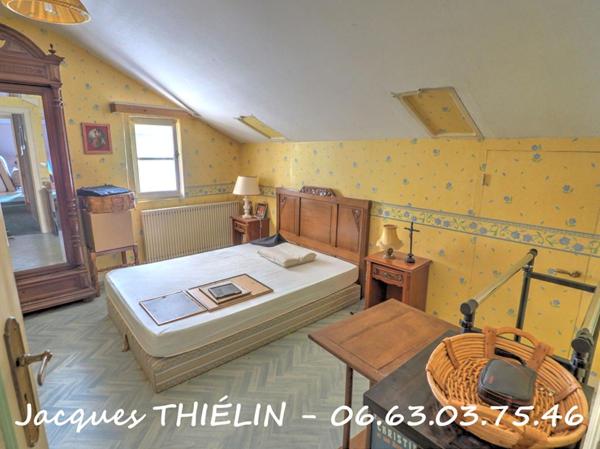 MAISON DE VILLE À FORT POTENTIEL AVEC JARDIN, DÉPENDANCES ET LOGEMENT ANNEXE